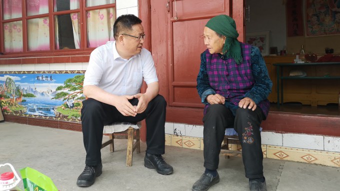 水電設(shè)計(jì)院赴舟曲縣進(jìn)村入戶(hù)看望慰問(wèn)幫扶戶(hù)