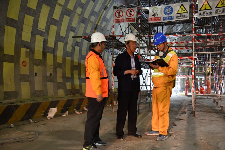 J:集團網(wǎng)站模塊公司動態(tài)8.2子公司動態(tài).甘肅省交通工程建設監(jiān)理有限公司省交通監(jiān)理公司動態(tài)新聞（2018.4-2019.7）生產(chǎn)經(jīng)營?9.1.24精準把脈 助推高質(zhì)量發(fā)展——甘肅交通監(jiān)理公司項目機構年度目標責任考核工作紀實_0_1_5.jpg